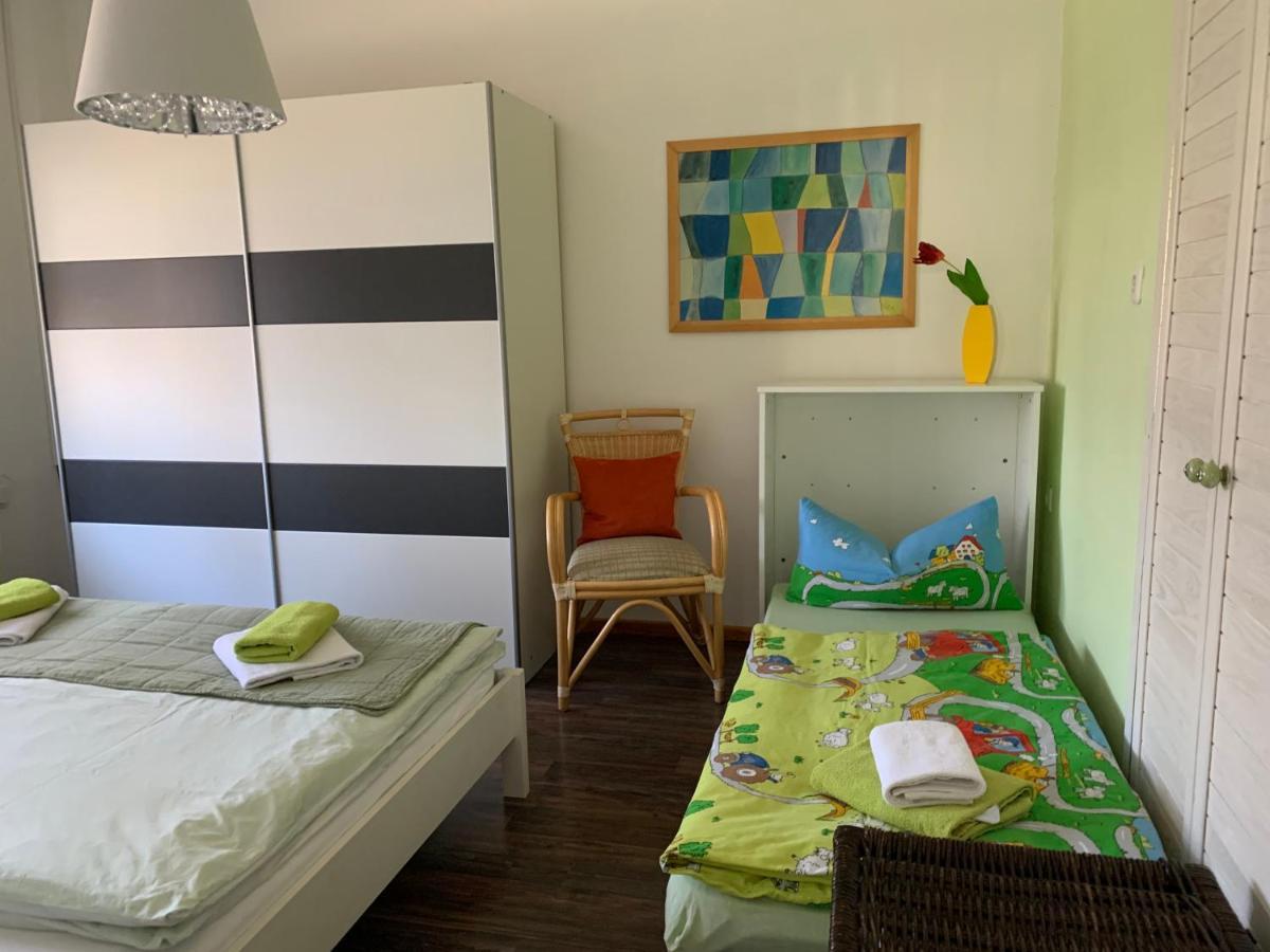 Helenes Ferienwohnung Auf Dem Bauernhof - Lausitzer Seenland Lauta Dış mekan fotoğraf